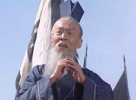 三国里的奇葩死法！赵云死于绣花针，王朗被骂死，而他被自己笑死