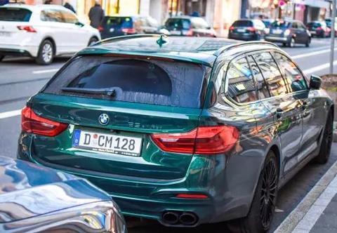 阿尔宾娜B5超级瓦罐车，607马力800牛米，RS6接受不了