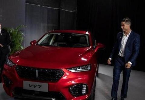 这国产车标配四驱系统，外形比VV7霸气，如今销量不破千却已凉凉