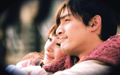 胡歌正式公开恋情:余生请多指教,微博再度沦陷