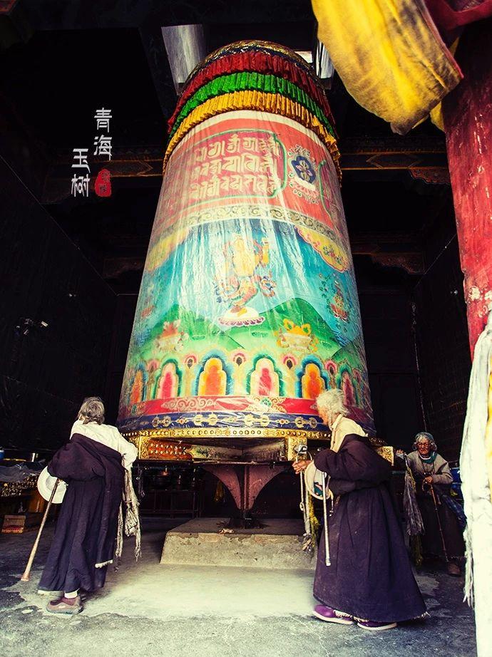 26亿块石头堆砌而成的世界最大祈福许愿之地,石头数量竟然还在不断增加