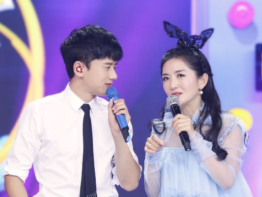 快乐大本营刘烨谢娜同台视频