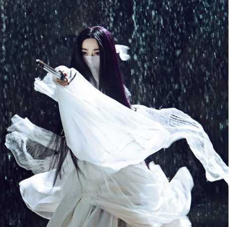 古装剧中十位女星执剑,个个霸气十足,最后的她霸气中带着唯美