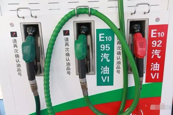 乙醇汽油口碑一塌糊涂，现在甲醇汽油来了，车主们却乐开花