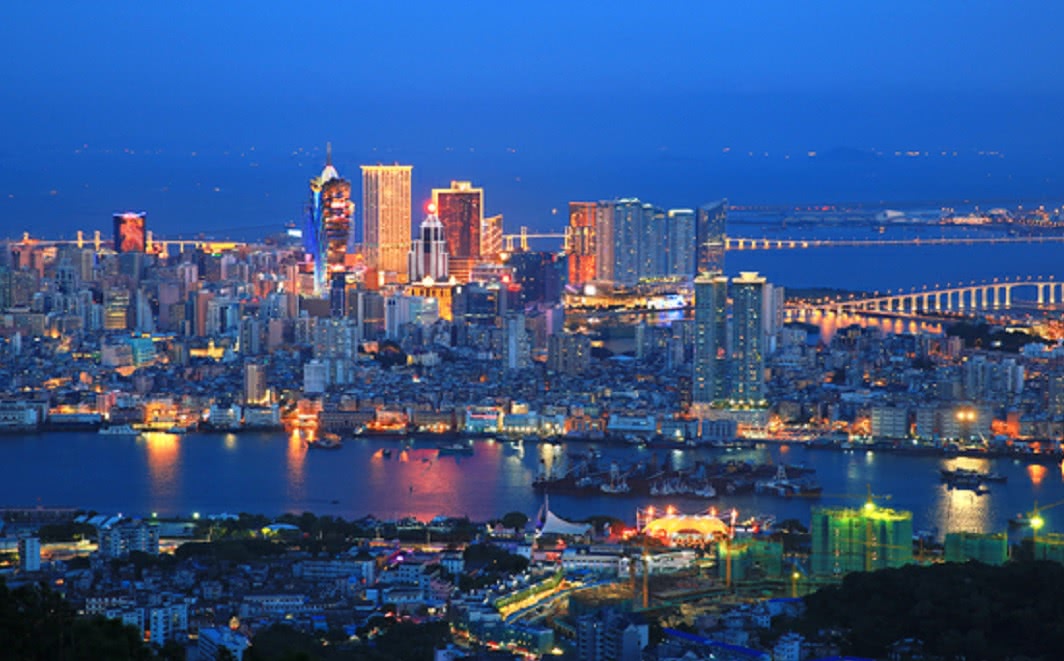 亚洲"夜景"最美城市,台北香港只能排在后边,第一名不虚传!