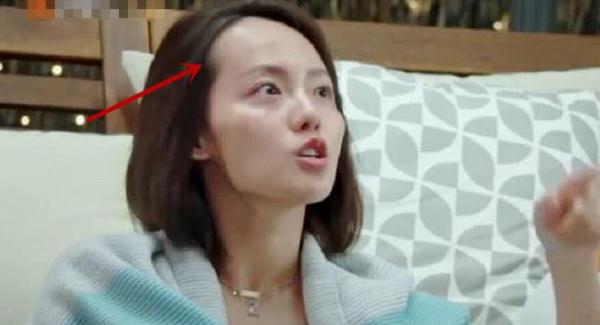 妻子团素颜出镜,谢娜张嘉倪暴露面部缺陷,她却