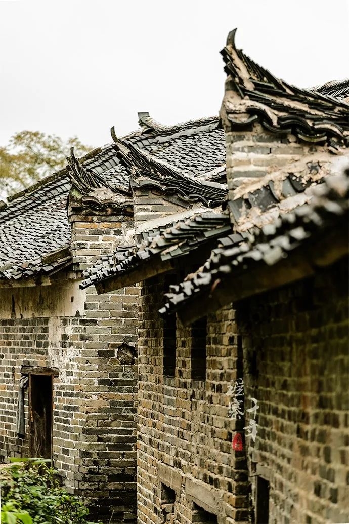 只知道千户苗寨?你out了,广东有个千年瑶寨毫不逊色,跟我去深度游!