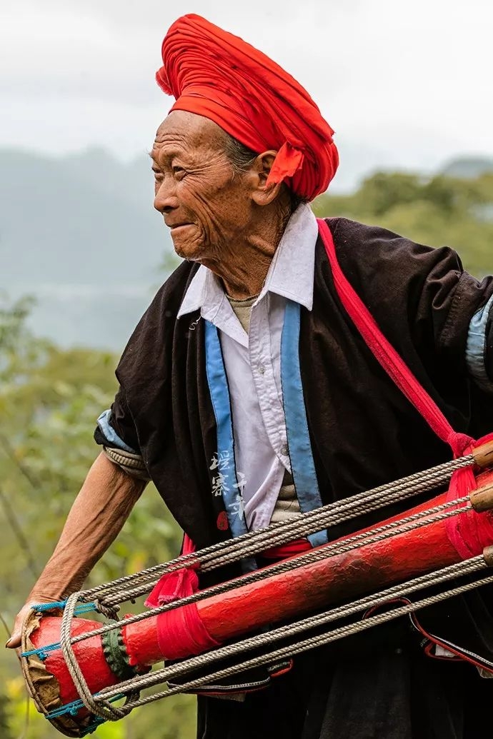 只知道千户苗寨?你out了,广东有个千年瑶寨毫不逊色,跟我去深度游!