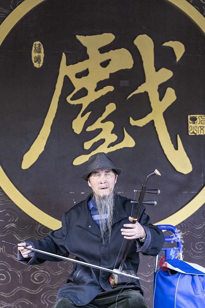 你们争天下第一争个头破血流,我独守第二照样名满天下,还是乾隆御封的!