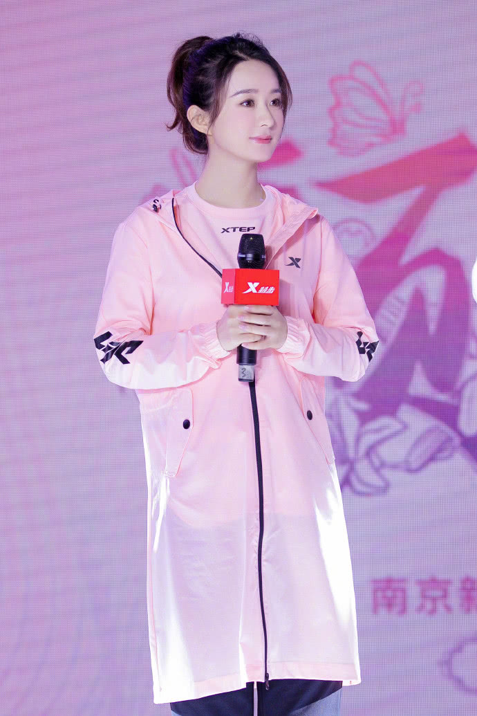 赵丽颖宣布怀孕,过去四个月大家看着颖宝的胎