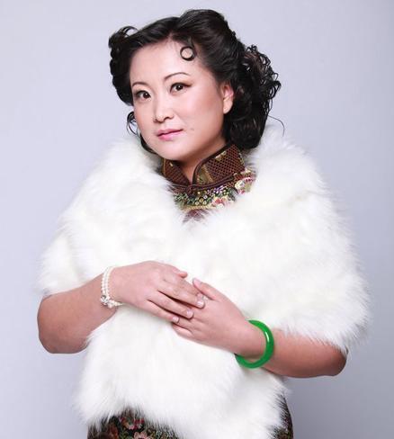 贾玲6次模仿秀,婀娜的雪姨,性感的梦露,只有小