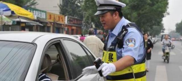 两年义务兵在“退伍”后,可以做交警吗?看看过来人是怎么说!