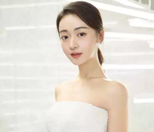 央视又点名: 上次魏璎珞耍大牌, 这次杨幂演技烂