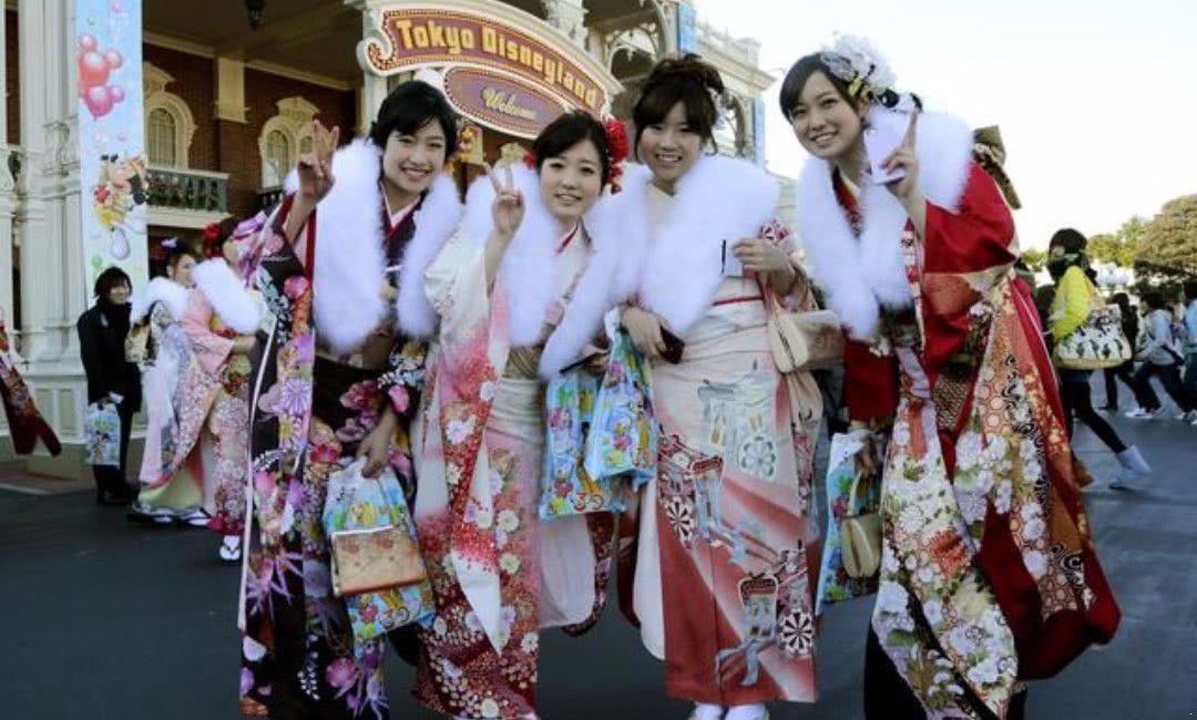 韩国人口民族_韩国民族服装(2)