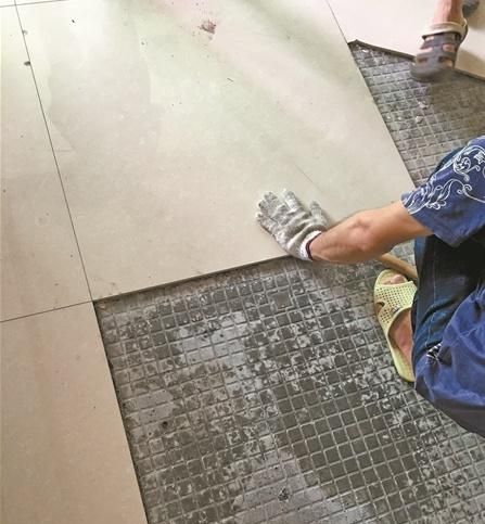 不懂如何贴瓷砖的可别乱建议,免得到时候空鼓