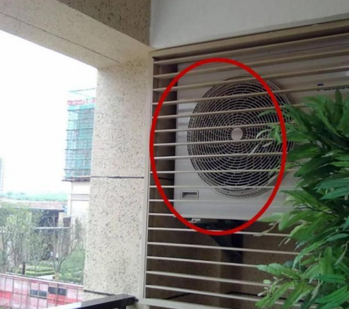 ​为什么日本的空调机从不挂室外？听师傅说完，才知太聪明了