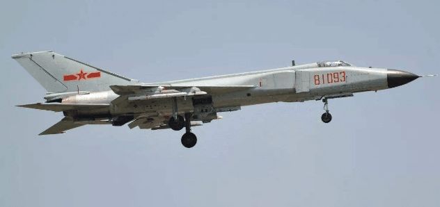 中国空军已将苏27退役, 为何还保留大量歼7与