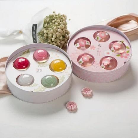 星球巧克力，渐变马卡龙，零食美学，创意与美味并存的伴手礼