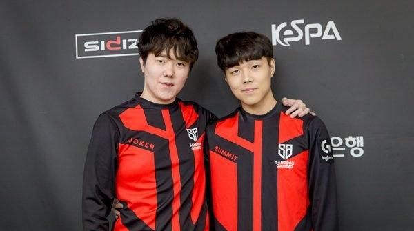 LOL最老的职业选手是谁?不是厂长,也不是大师