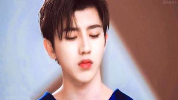 男明星卸妆后鹿晗蔡徐坤有点丑,权志龙吓人,张