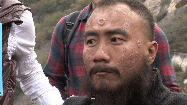 姜文和周韵伉俪情深, 却把胡军坑惨了: 男人嫉妒起来真可怕