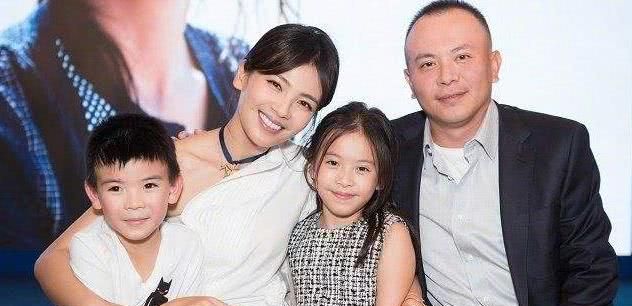 王珂再一次负债累累，刘涛这次忍受不了了，网友：装不下去了吧