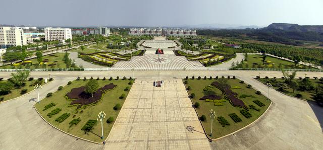 江西省带阳字两个县,属同一地级市管辖!