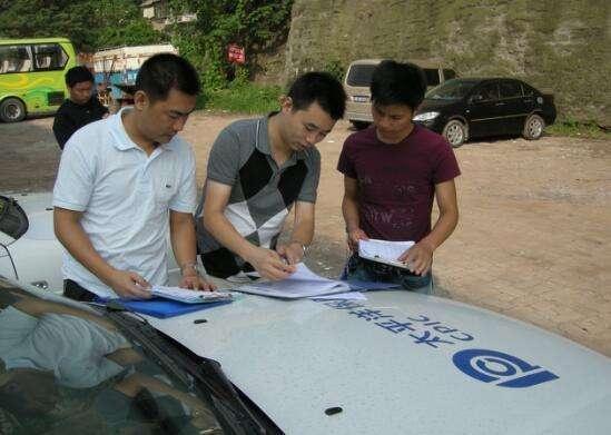 车险50万和100万哪个更划算？理赔员说出答案，原来以前都买错了