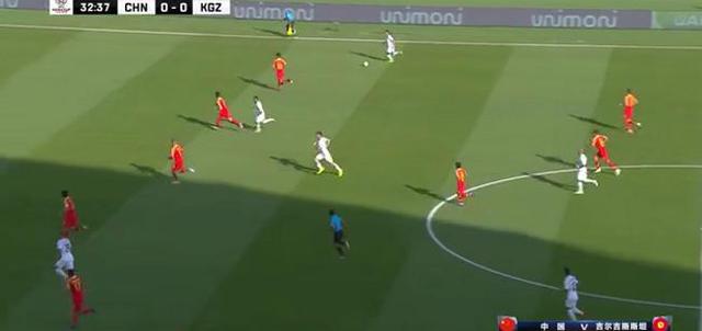 国足亚洲杯首球来自门将乌龙扣篮！于大宝灵光乍现再成里皮的福将