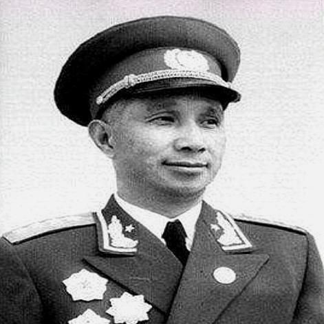 开国将军中,排名第一的大将、上将、中将