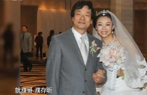 濮存昕嫁女儿时，胡军倍感难过，而宋丹丹的话，让胡军直言想砸她