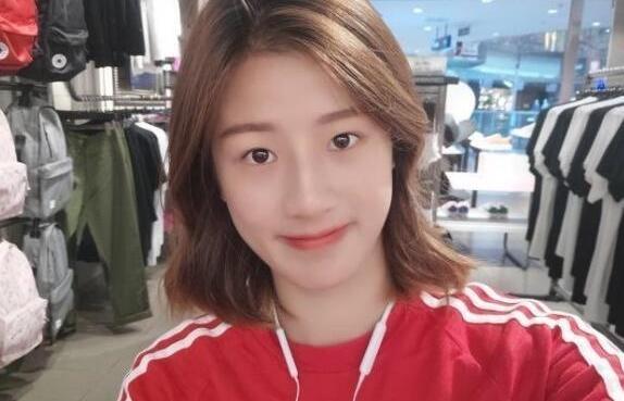 值女足球员,19岁长相甜美,天赋超强被赞:国足的
