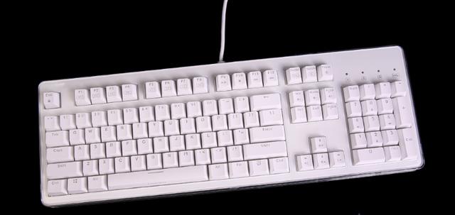 LOL职业选手都用什么键盘?他居然用普通办公