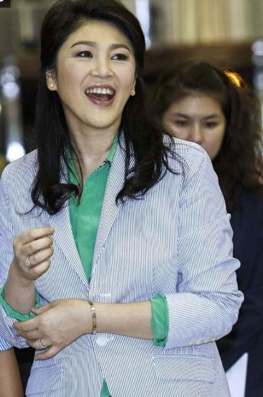 泰国前美女总理英拉到底有多迷人从她标志性的微笑就可以看出来