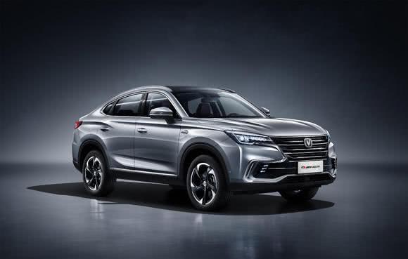 一个配爱信8AT,一个有沃尔沃背书,长安和吉利谁更“溜”?