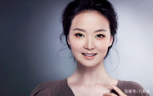 王艳豪宅价值上亿？在阳台就能看见故宫，网友：羡慕不来！