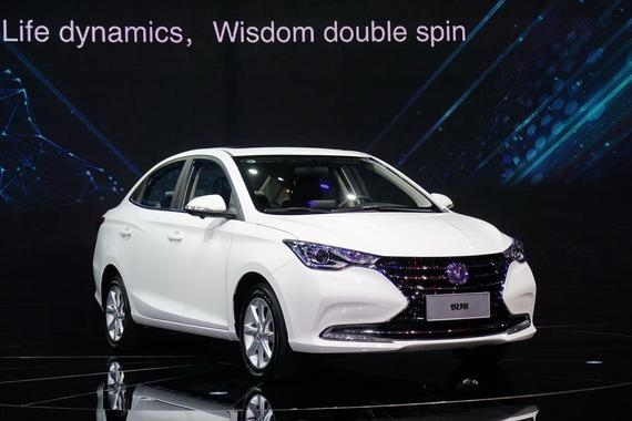 2018重庆车展：长安全新一代悦翔实拍解析