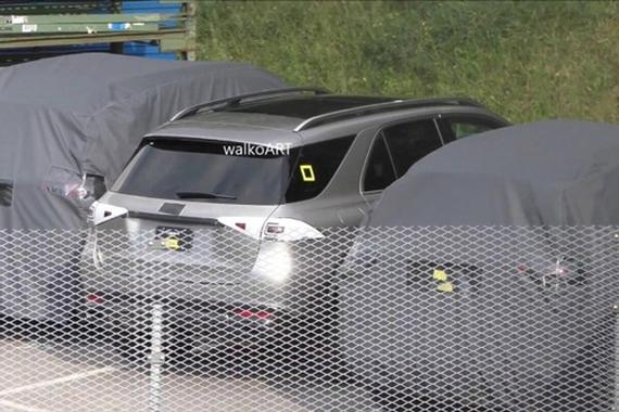 新一代梅赛德斯-奔驰GLE谍照  2018年内发布