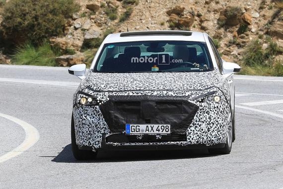 别克新款君越谍照曝光 外观有升级