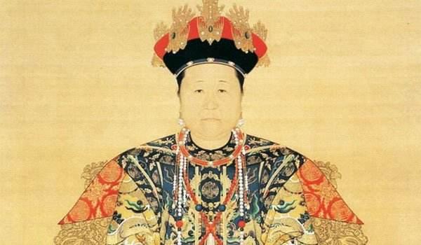 皇太极为何钟爱海兰珠却不爱孝庄，原来早就看出孝庄最不堪的一面