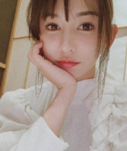 李易峰被曝与网红湾湾同游苏梅岛???