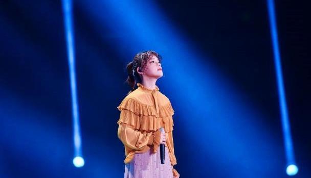 《梦想的声音》黄霄云被淘汰,为什么还能走红?原因却很简单 《梦想的声音》黄霄云被淘汰,为什么还能走红?原因却很简单
