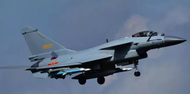 这款战机是未来中国空军的顶梁柱,第三批75架