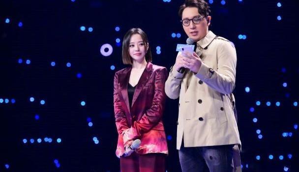 《梦想的声音》黄霄云被淘汰,为什么还能走红?原因却很简单 《梦想的声音》黄霄云被淘汰,为什么还能走红?原因却很简单