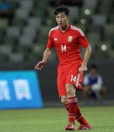 国足球员年薪有多高?武磊1000万只排第4?第1