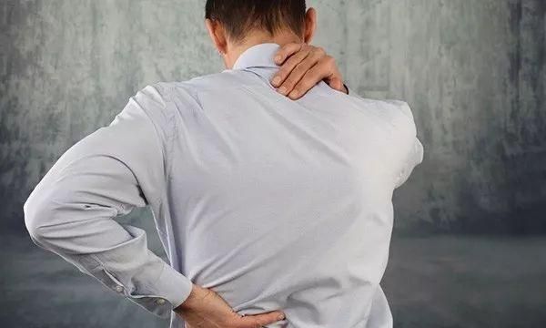 腰酸背疼图片_纵览新闻