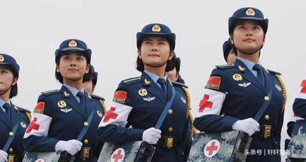 部队中的女兵是怎样解决生理问题?