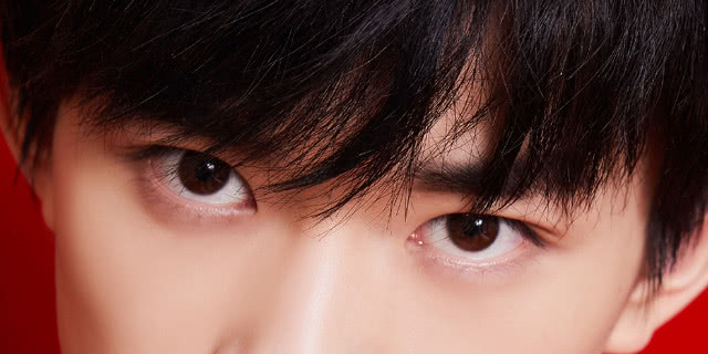 看眼睛猜明星,找到易烊千玺用了2秒,你能猜出图四吗?|易烊千玺|明星