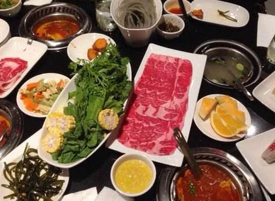 第一次吃海底捞是什么体验?顾客说出这一句话