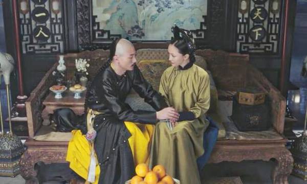 乾隆对寒香见说了四个字伤透如懿,如懿一碗药